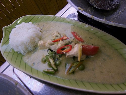 Poulet au curry vert (Kai kab kaeng Kiew wan) (ไก่กับแกงเขียวหวาน)